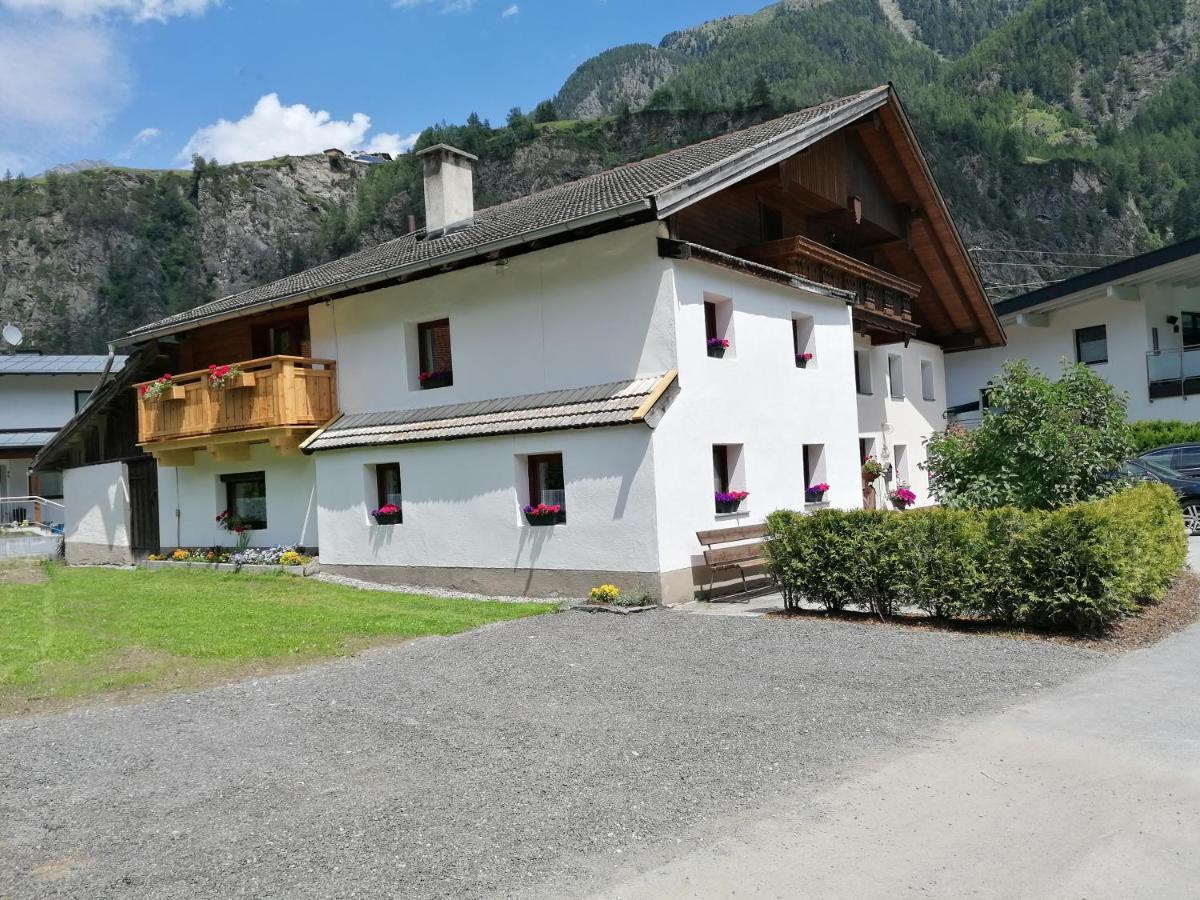 Ferienhaus Schoepf - Die Hoamat Längenfeld Dış mekan fotoğraf